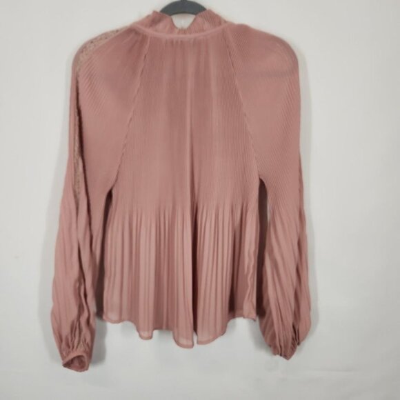 Endless Rose‎ Plisse Tie Neck Blouse in Blush - Size medium - Picture 3 of 6
